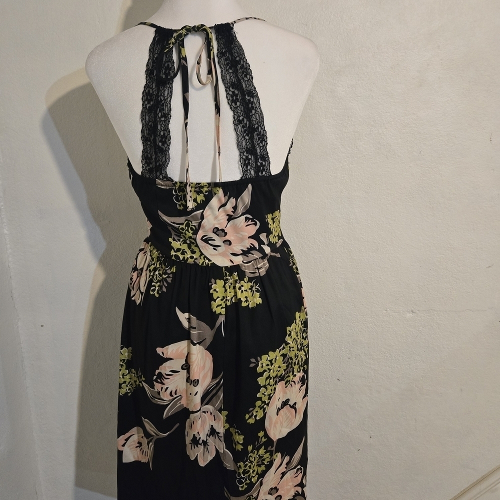 Charlotte Russe Floral and Lace Dress Size S - Picture 3 of 6